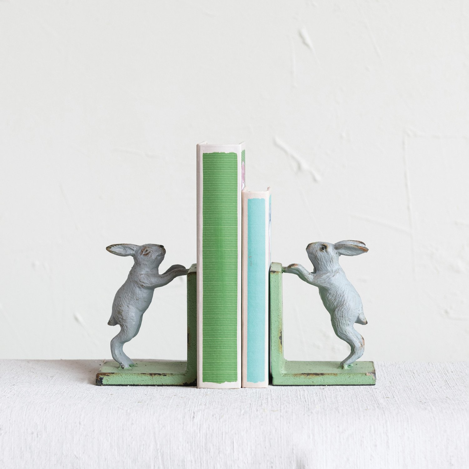 41/2"L x 31/2"W x 53/4"H Cast Iron Rabbit Bookends, Distressed
